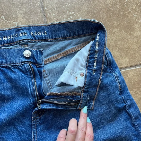 American Eagle Low Rise Ultra Wide Leg Jeans Extra Long Dark Wash Baggy Jeans. - Picture 4 of 16